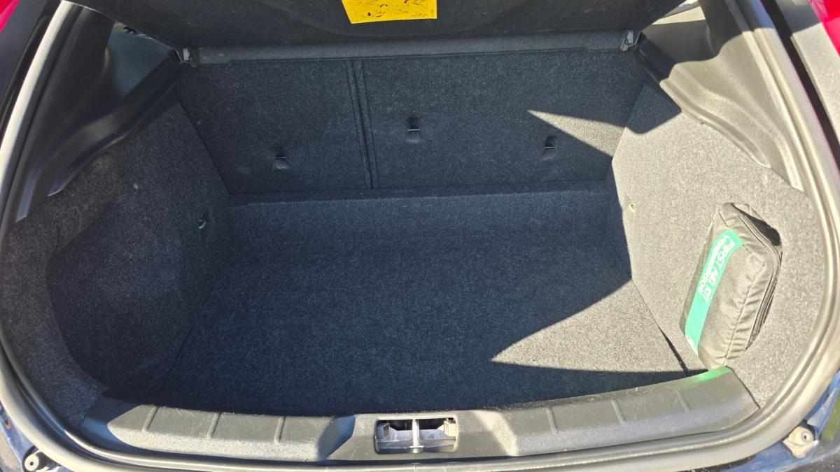 volvo-v40-1-6-d2-2015-diesel-1560cc