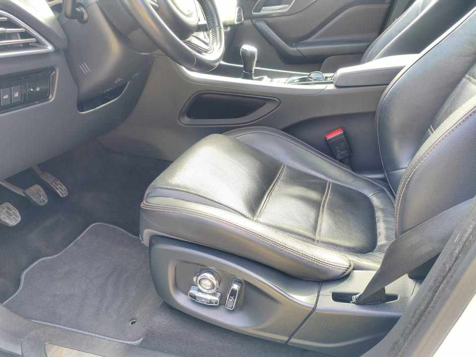 jaguar-f-pace-20d-2017-diesel-1999cc