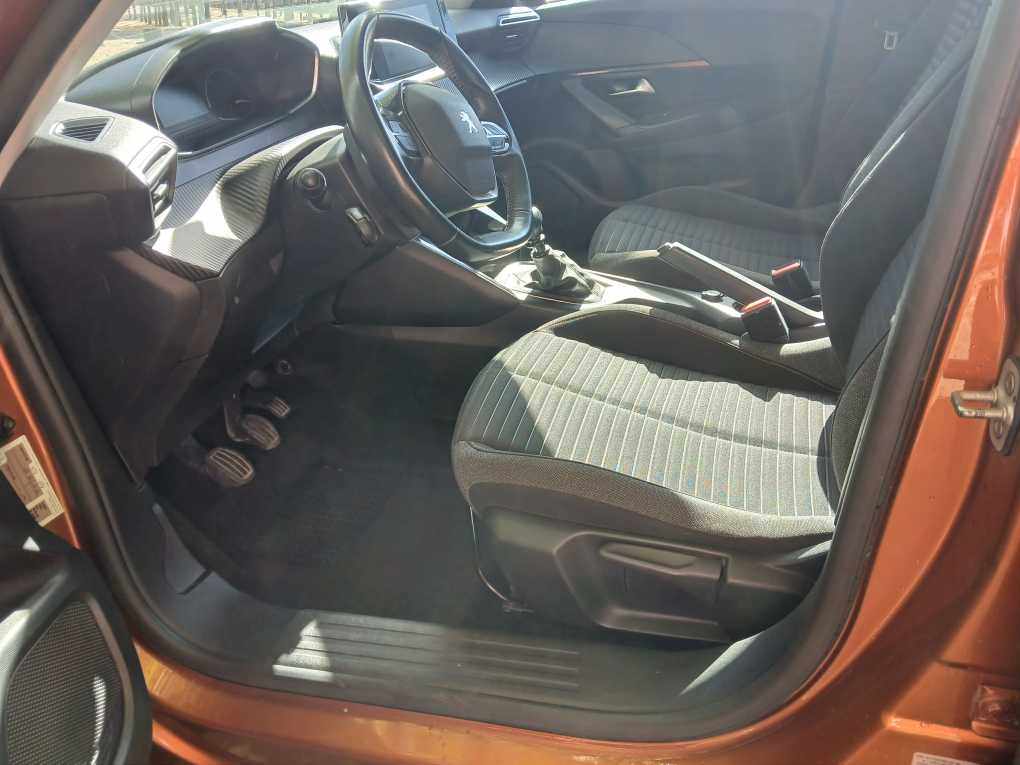 peugeot-2008-1-2-puretech-2021-gasolina-1199cc