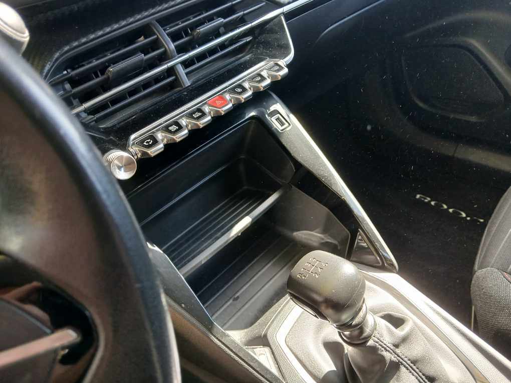 peugeot-2008-1-2-puretech-2021-gasolina-1199cc