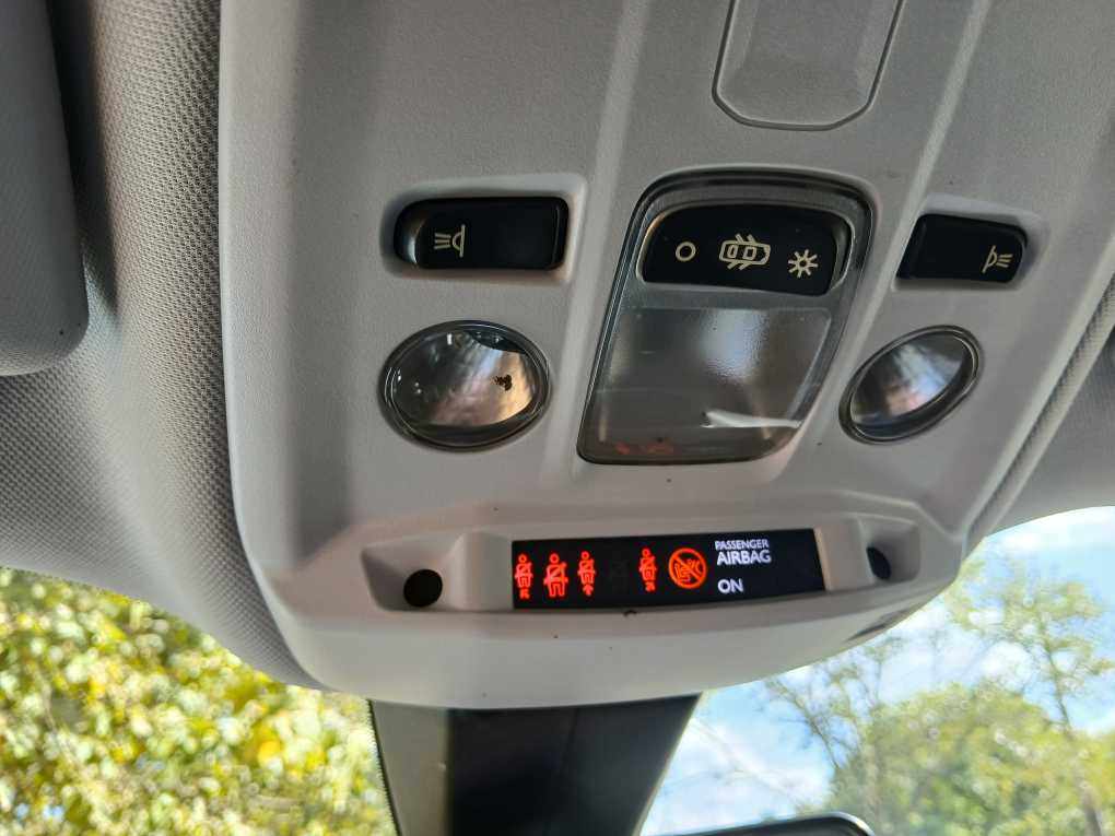 peugeot-2008-1-2-puretech-2021-gasolina-1199cc