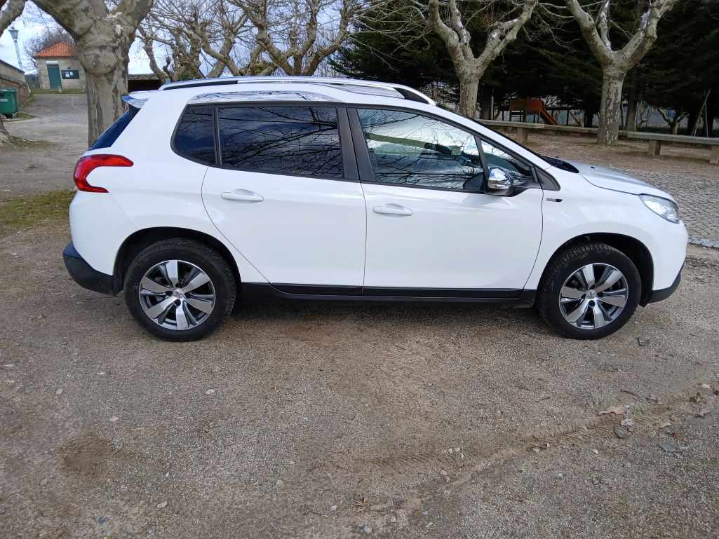 peugeot-2008-2016-gasolina-1199cc