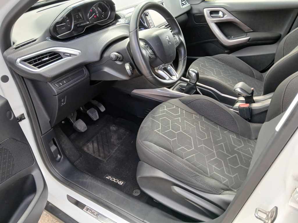 peugeot-2008-2016-gasolina-1199cc