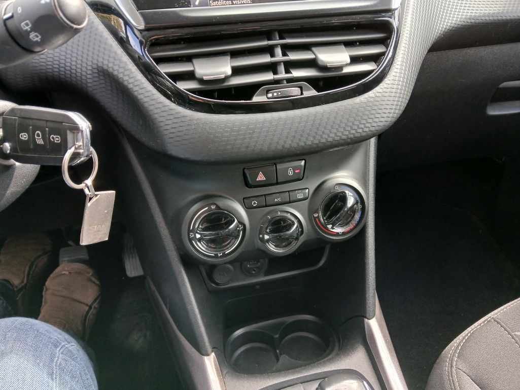 peugeot-2008-2016-gasolina-1199cc