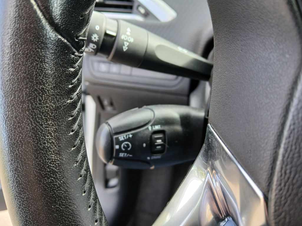 peugeot-2008-2016-gasolina-1199cc
