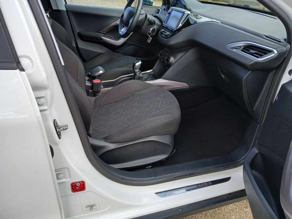 peugeot-2008-2016-gasolina-1199cc