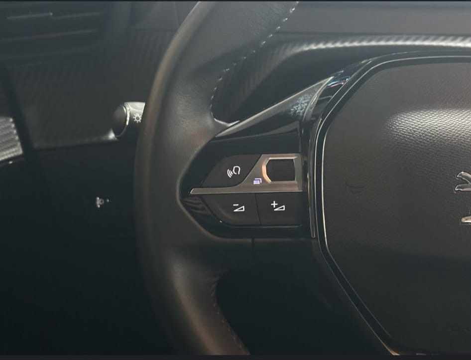 peugeot-e-208-2022-eletrico