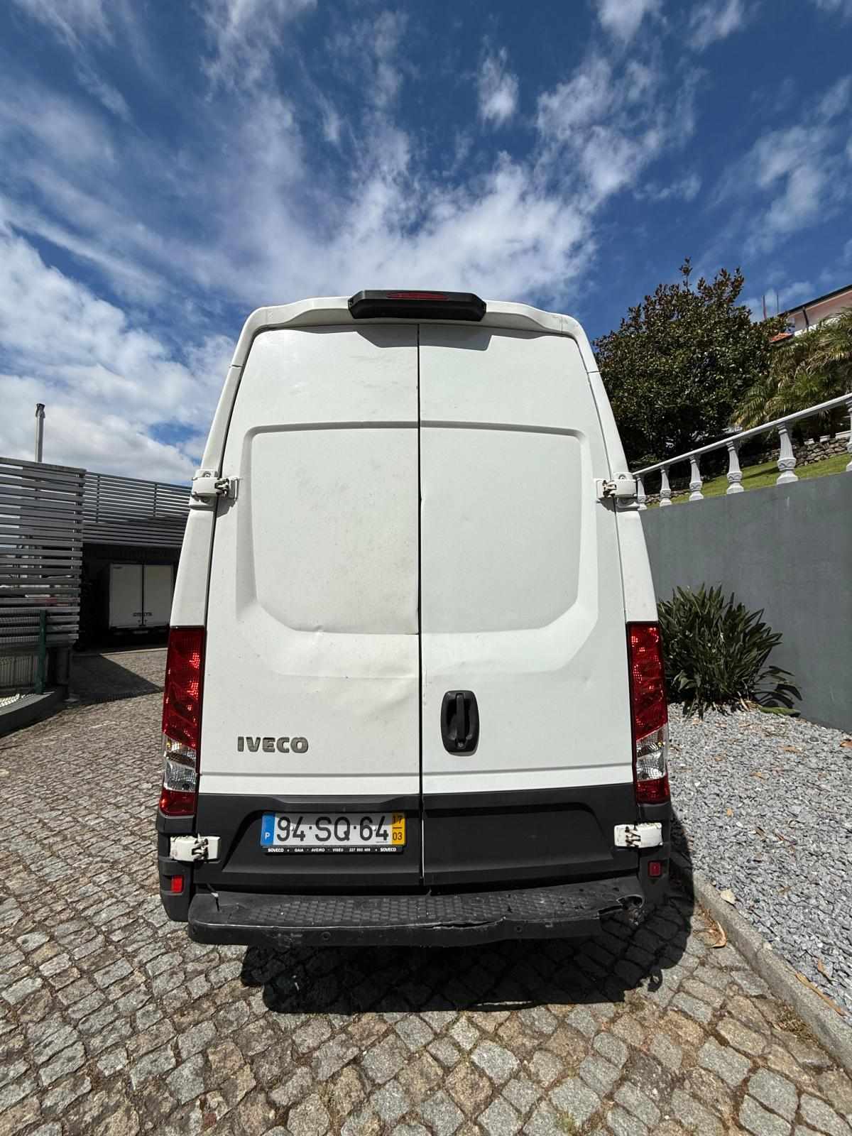 iveco-daily-2-3-156cv-2017-diesel-2287cc
