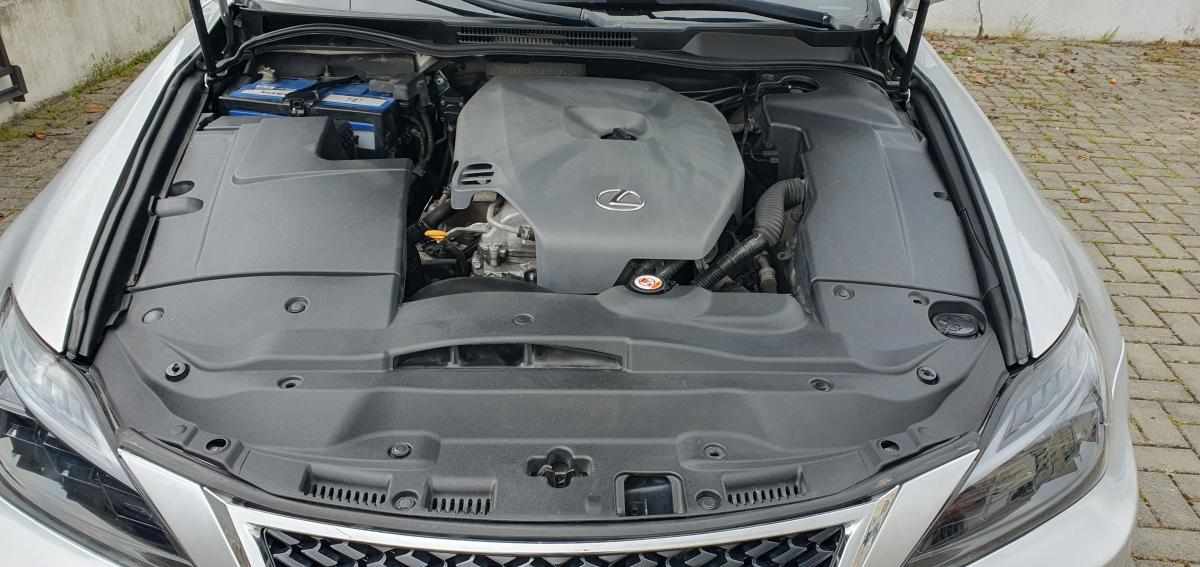 lexus-is-220d-2009-diesel-2231cc