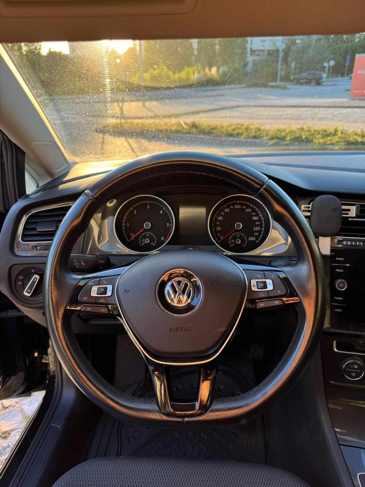 volkswagen-golf-1-6-tdi-bluemotion-2017-diesel-1598cc