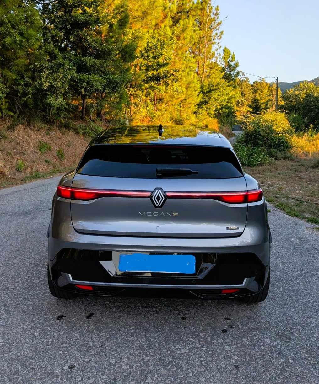 renault-megane-e-tech-ev60-2024-eletrico