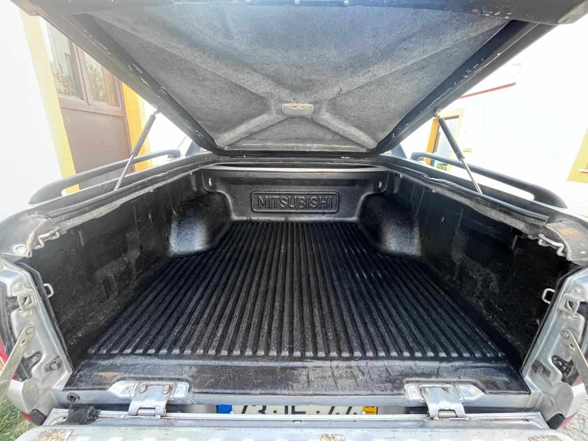 mitsubishi-l200-2-5-awd-2009-diesel-2477cc