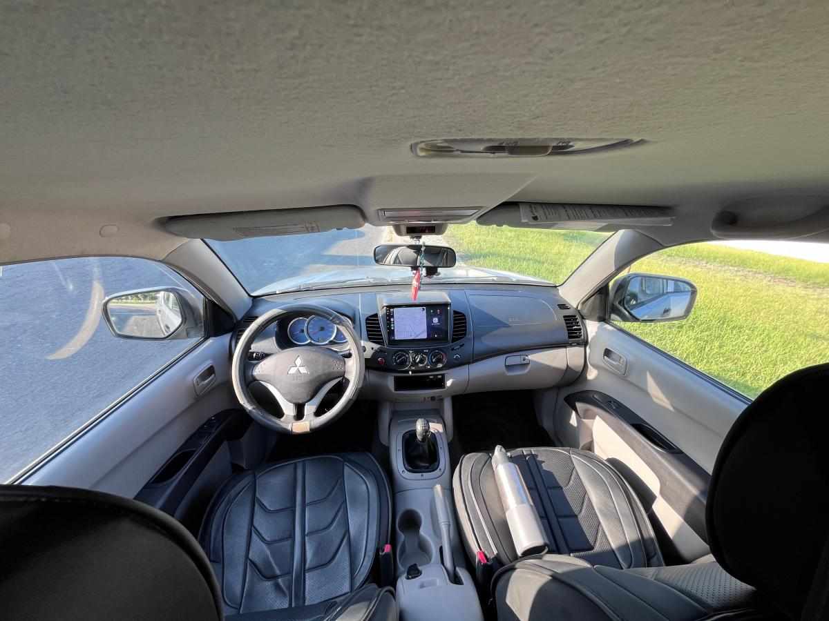 mitsubishi-l200-2-5-awd-2009-diesel-2477cc