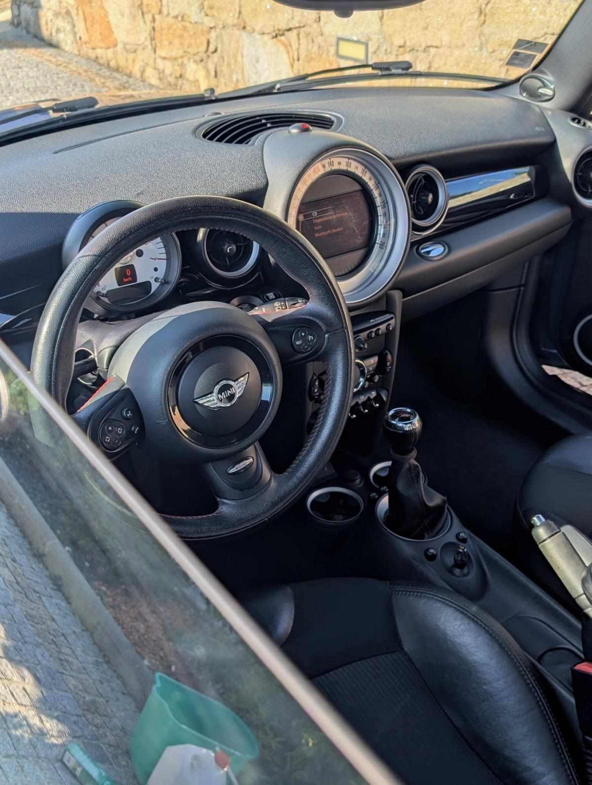 mini-hatch-d-2-0-2013-diesel-1598cc