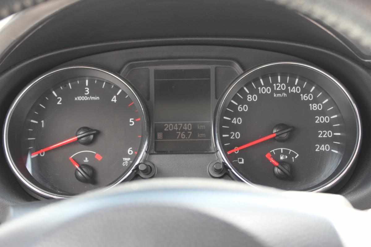 nissan-qashqai-2-0-dci-awd-2011-diesel-1995cc
