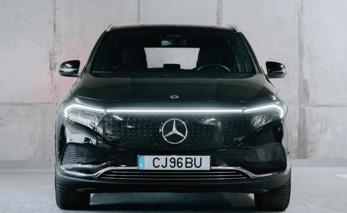 mercedes-benz-eqa-300-4matic-2024-eletrico