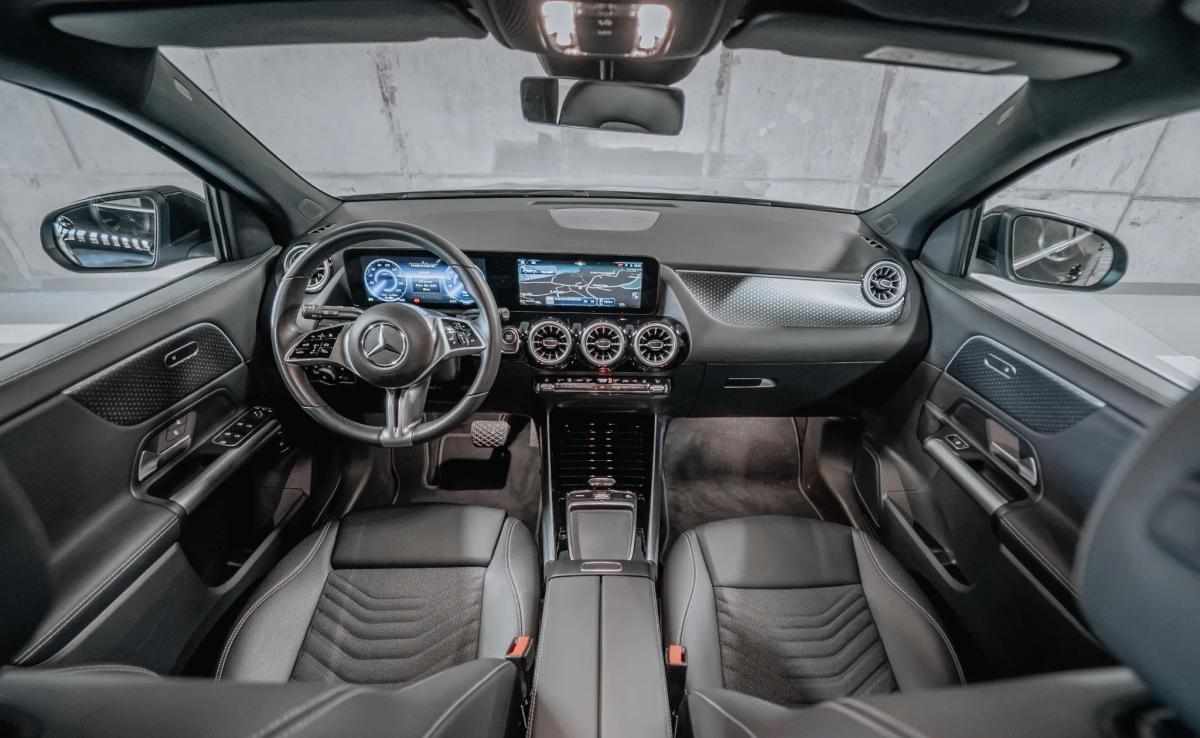 mercedes-benz-eqa-300-4matic-2024-eletrico