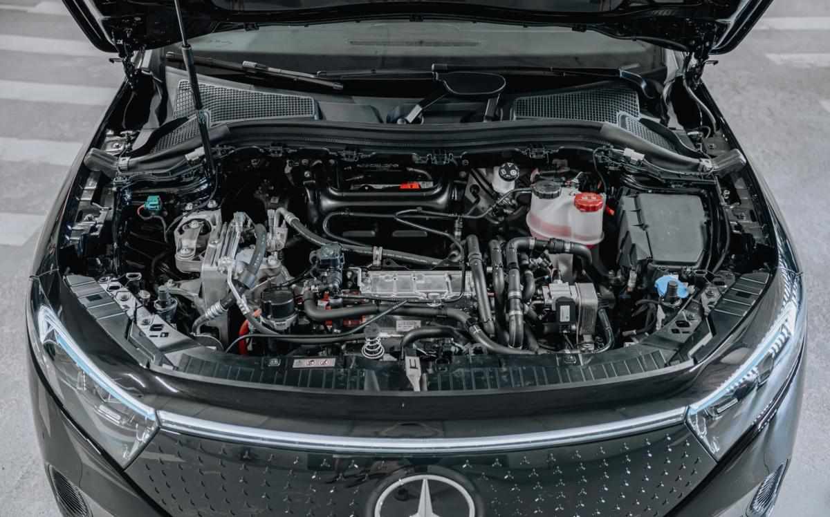 mercedes-benz-eqa-300-4matic-2024-eletrico