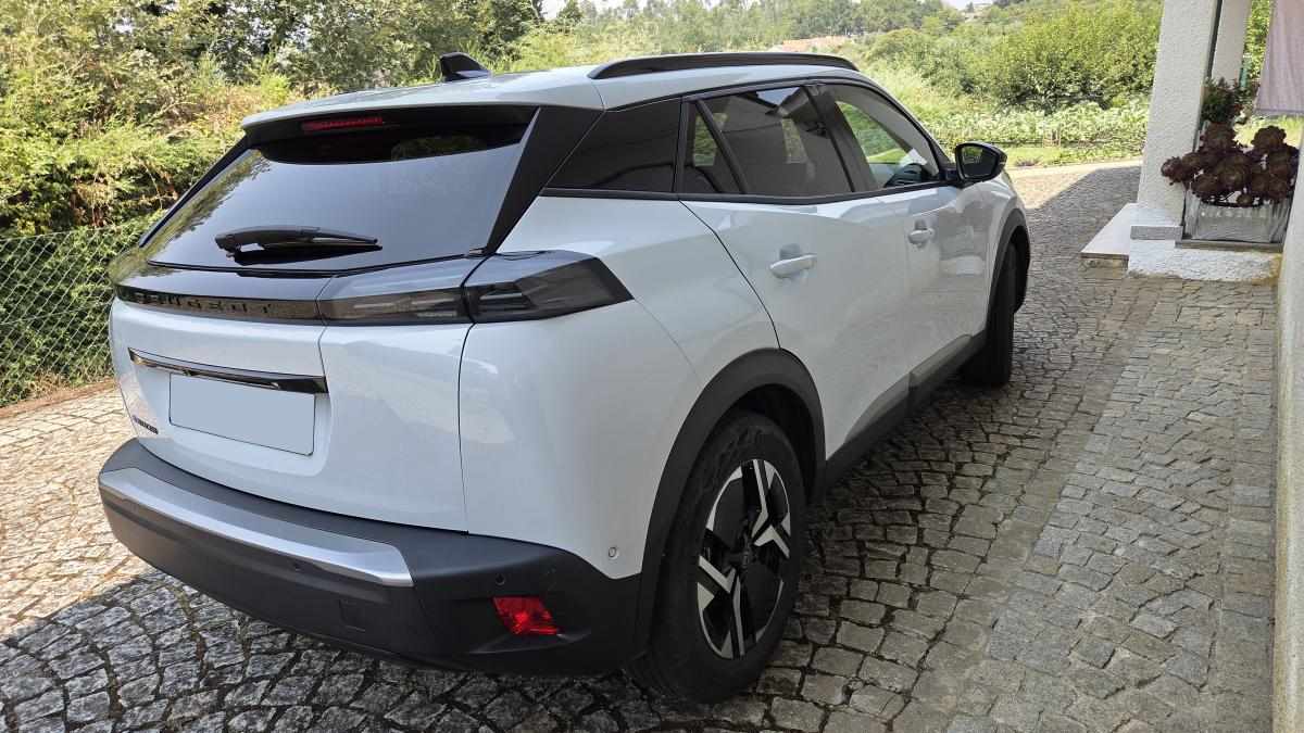 peugeot-2008-e-2008-2023-eletrico