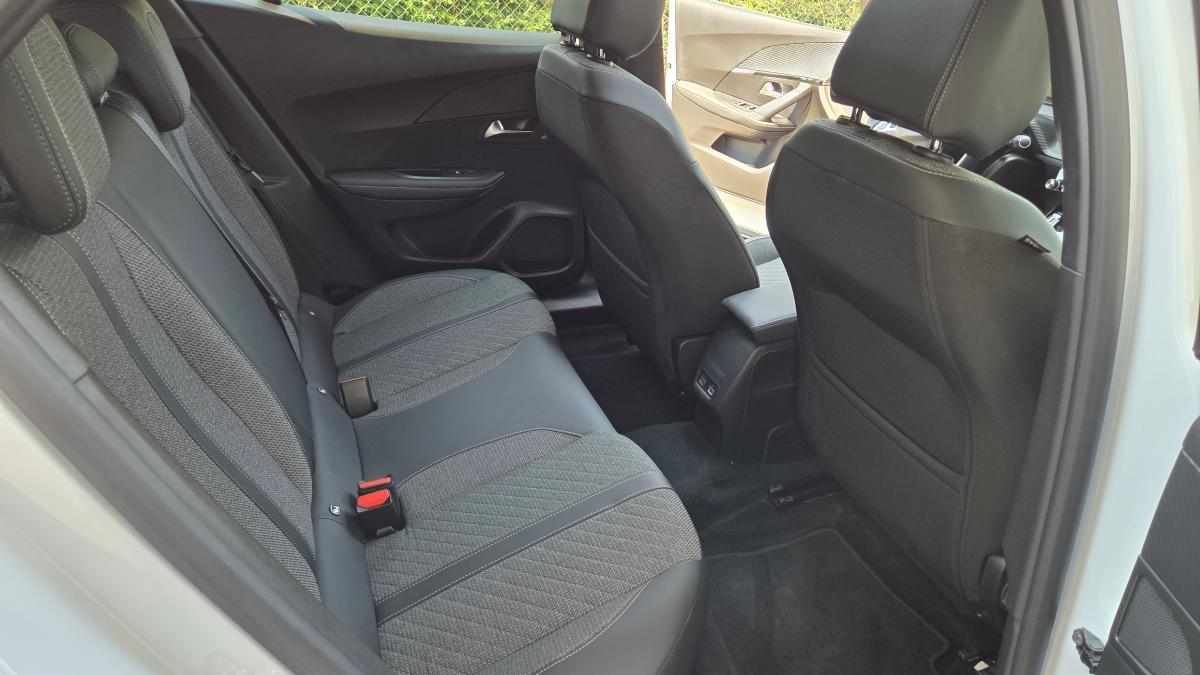 peugeot-2008-e-2008-2023-eletrico
