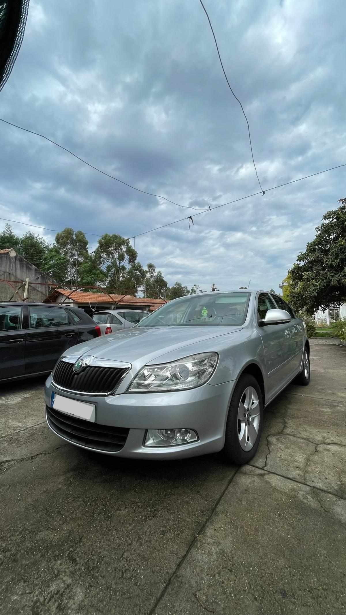 skoda-octavia-1-6-tdi-2010-diesel-1598cc