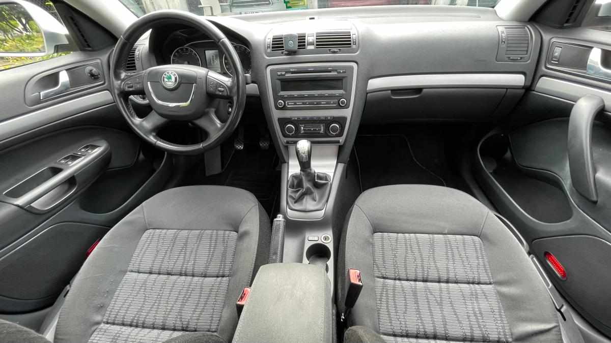 skoda-octavia-1-6-tdi-2010-diesel-1598cc