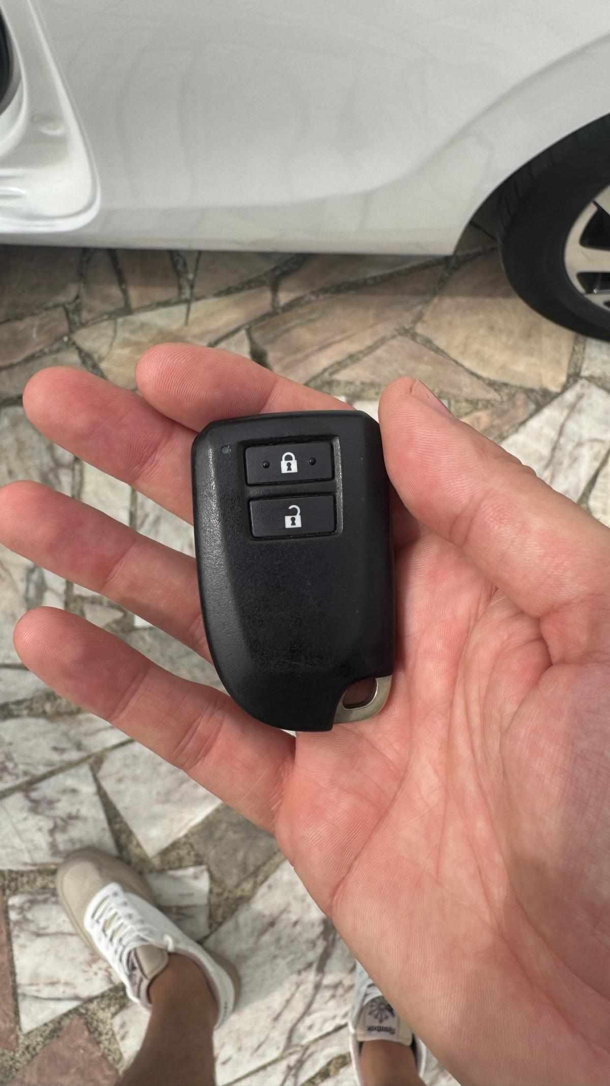 peugeot-108-1-0-vti-2014-gasolina-998cc