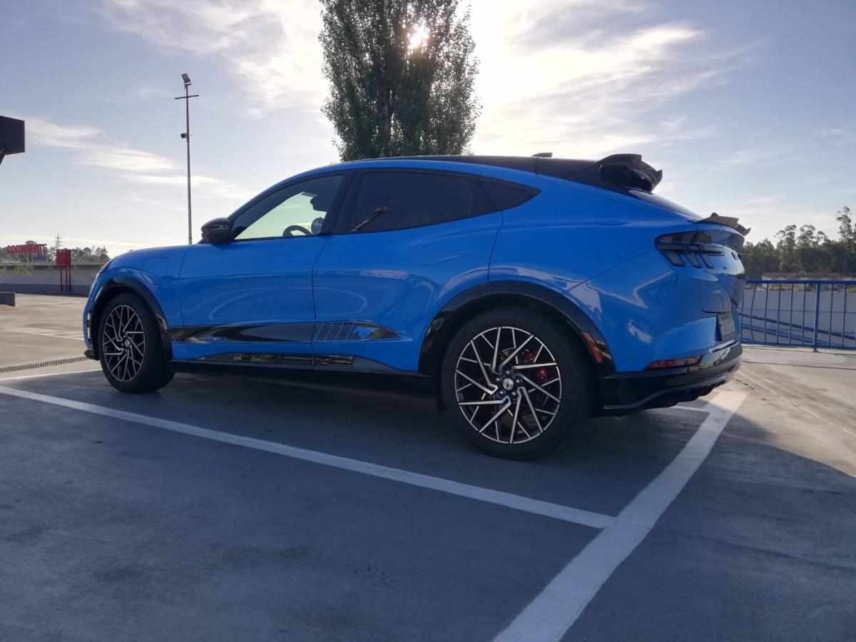 ford-mustang-mach-e-gt-2021-eletrico