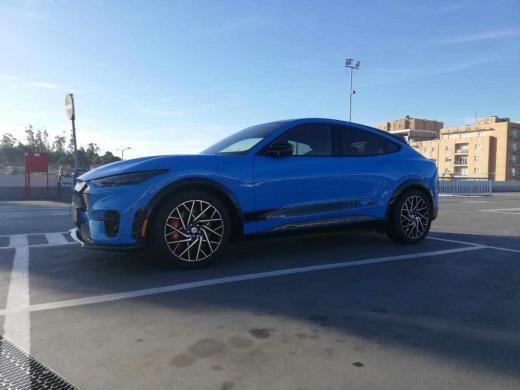 ford-mustang-mach-e-gt-2021-eletrico