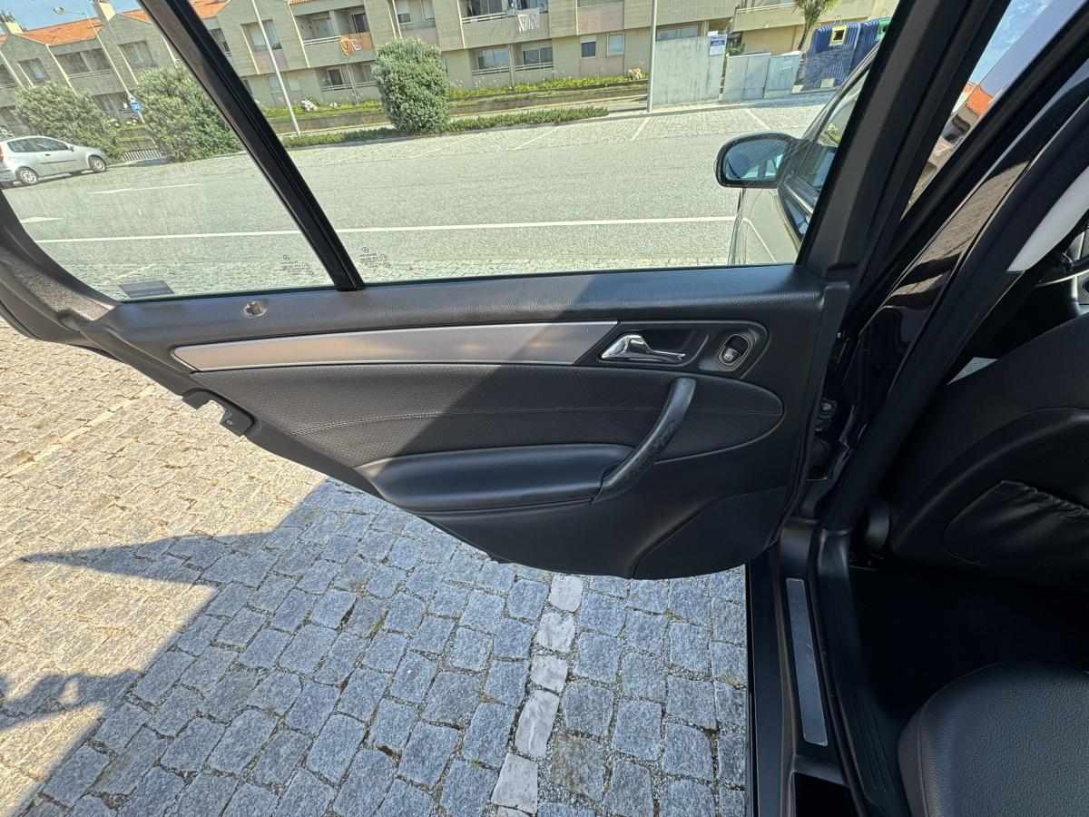 mercedes-benz-classe-c-c-220-cdi-2005-diesel-2148cc