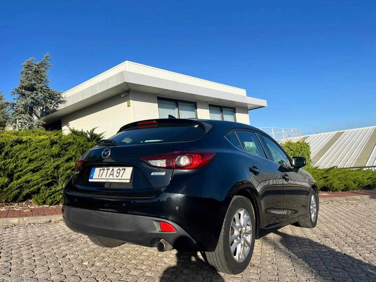 mazda-3-1-5-skyactiv-d-2017-diesel-1499cc