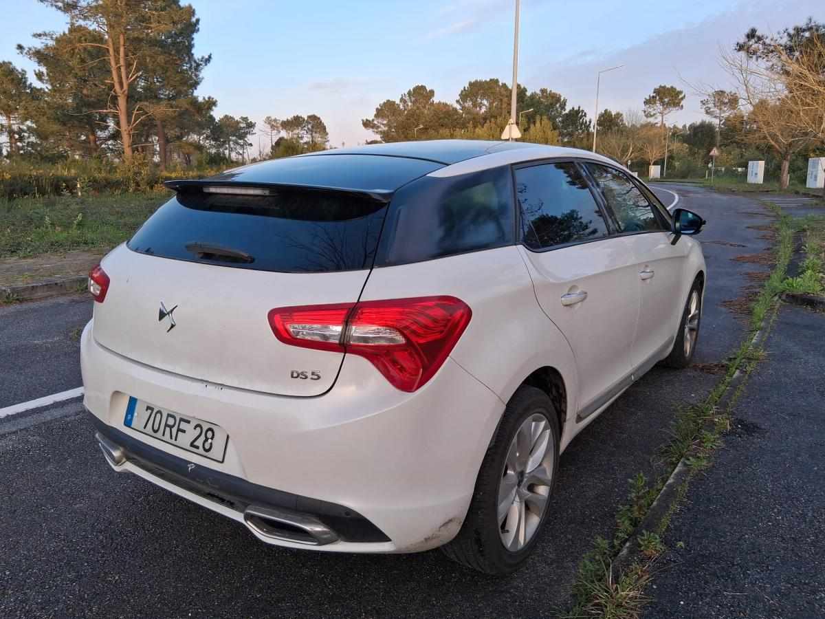 ds-ds-5-1-6-bluehdi-2016-diesel-1560cc