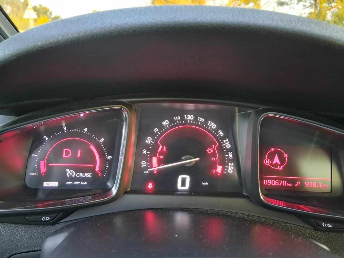 ds-ds-5-1-6-bluehdi-2016-diesel-1560cc