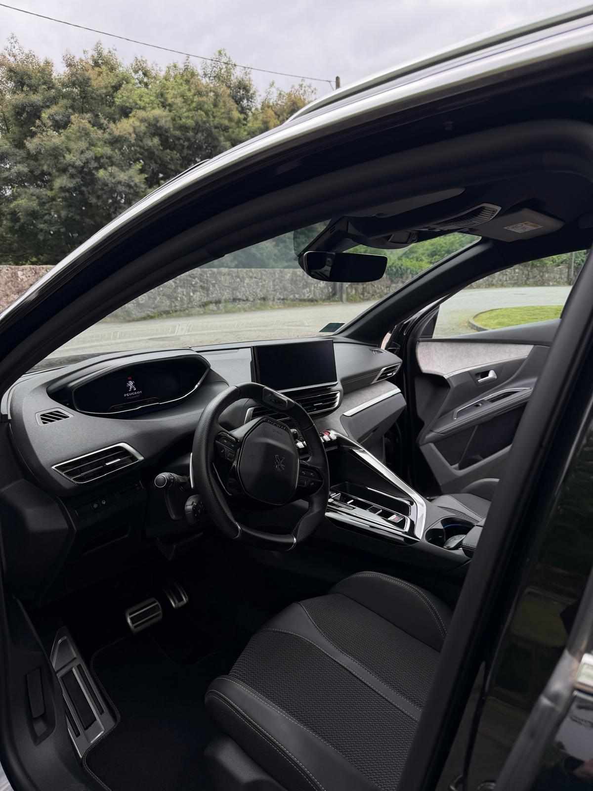 peugeot-5008-1-2-puretech-2023-gasolina-1199cc