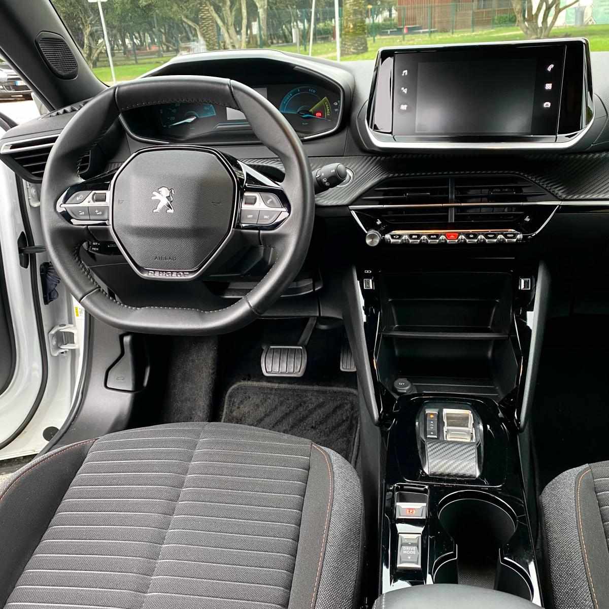 peugeot-e-2008-active-ev-50kwh-2023-eletrico