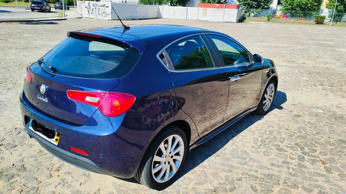alfa-romeo-giulietta-1-6-jtdm-16v-2011-diesel-1598cc