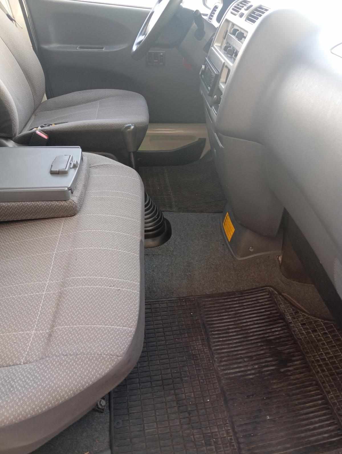 toyota-hiace-2-5-95cv-2008-diesel-2494cc