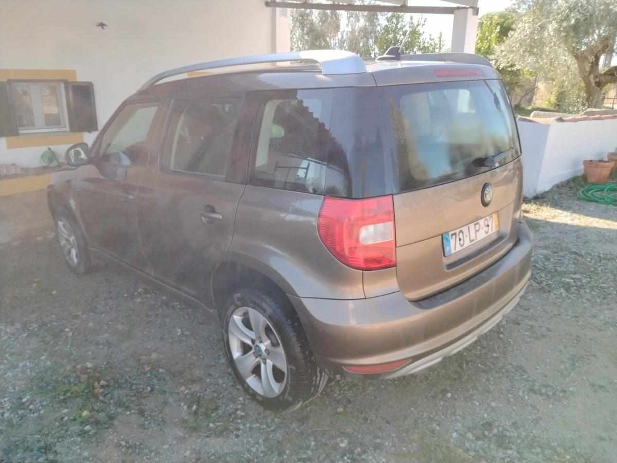 skoda-yeti-1-6-105cv-2011-diesel-1598cc