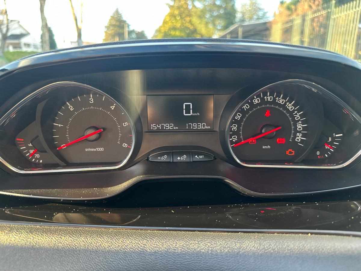 peugeot-208-1-4-hdi-2013-diesel-1398cc