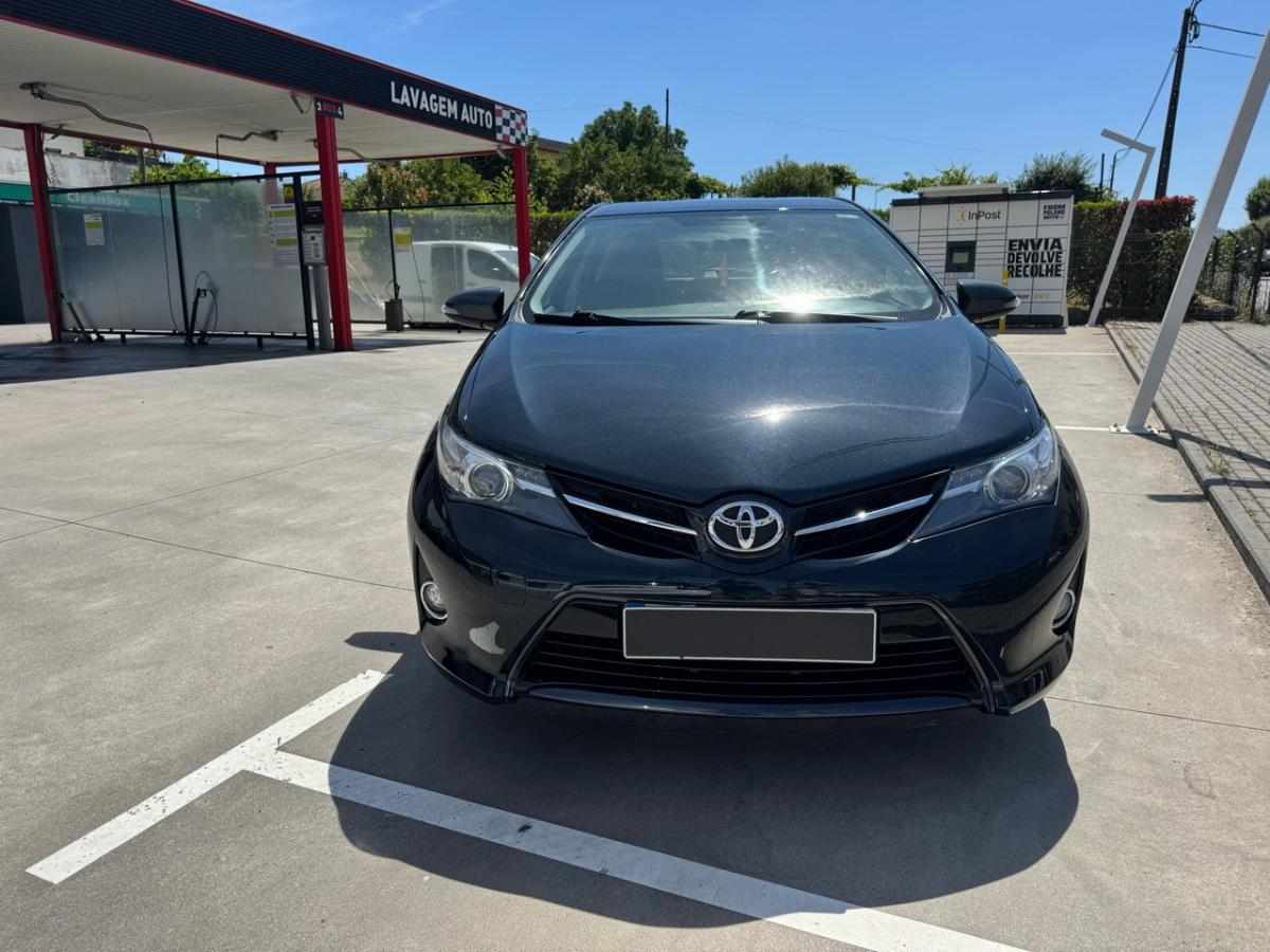 toyota-auris-1-4-d4d-2014-diesel-1364cc