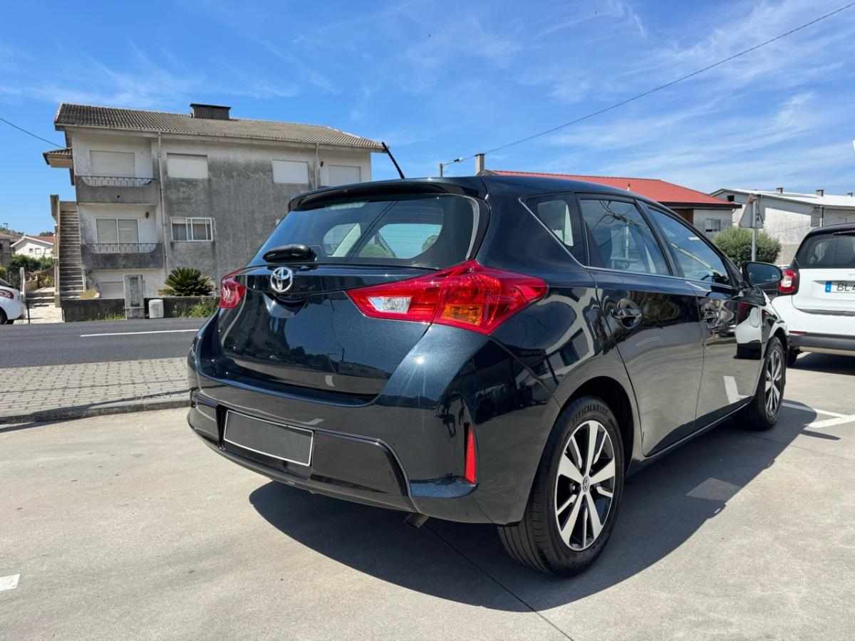 toyota-auris-1-4-d4d-2014-diesel-1364cc
