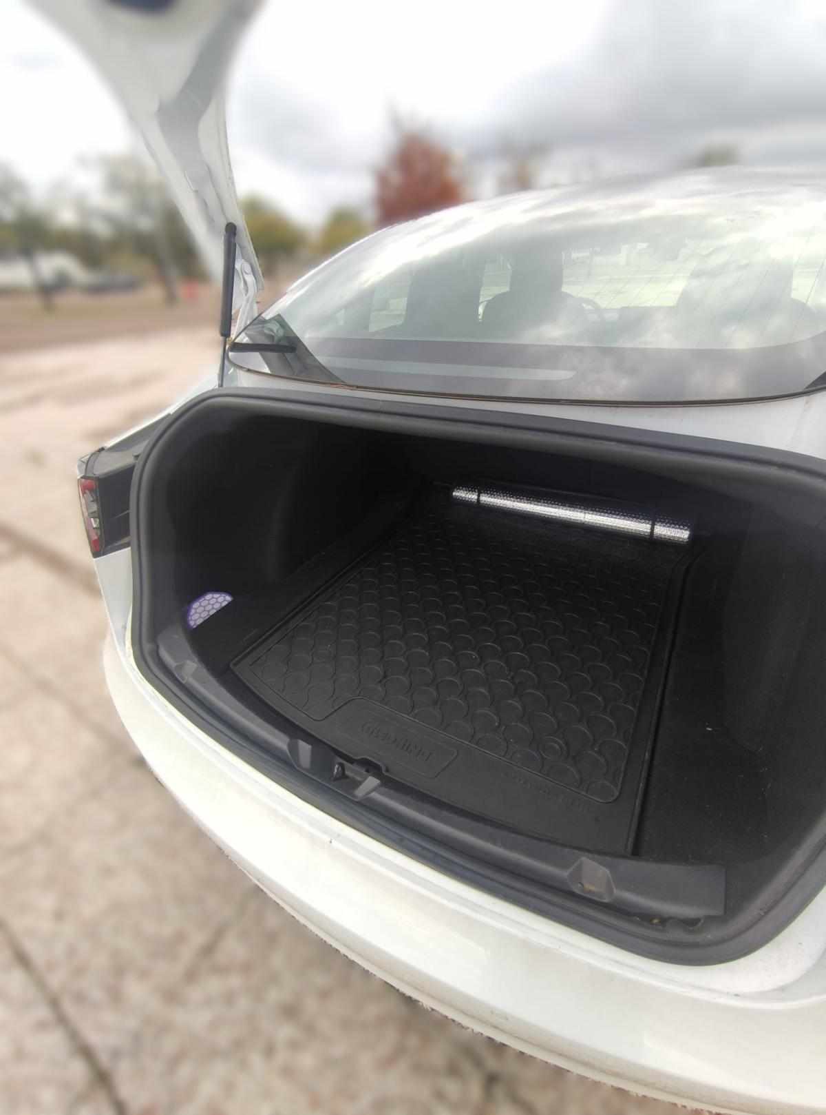 tesla-model-3-standard-range-2019-eletrico