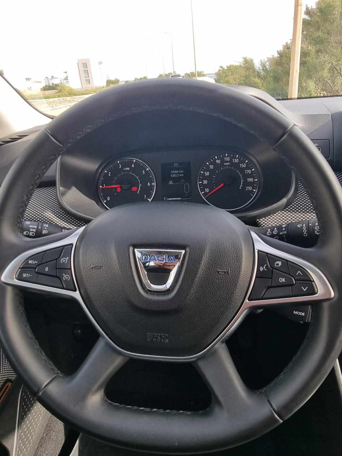 dacia-sandero-1-0-tce-2022-gasolina-999cc