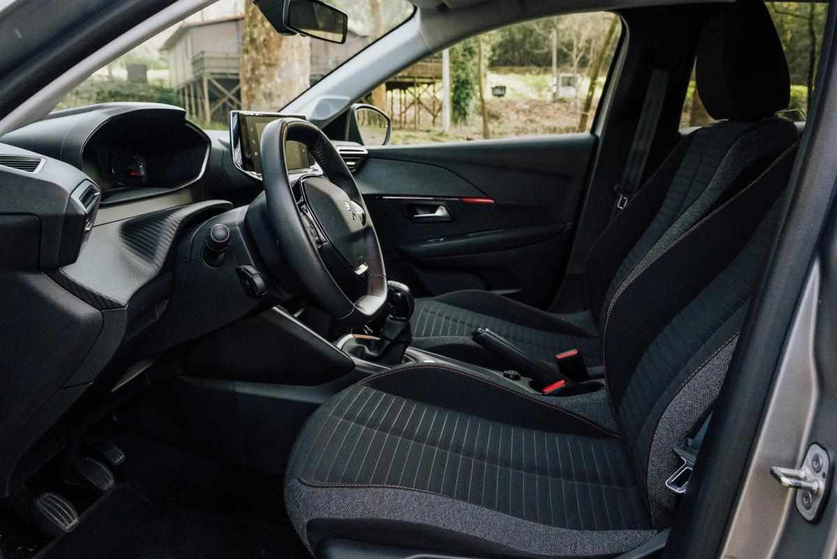 peugeot-208-1-2-puretech-2021-gasolina-1199cc