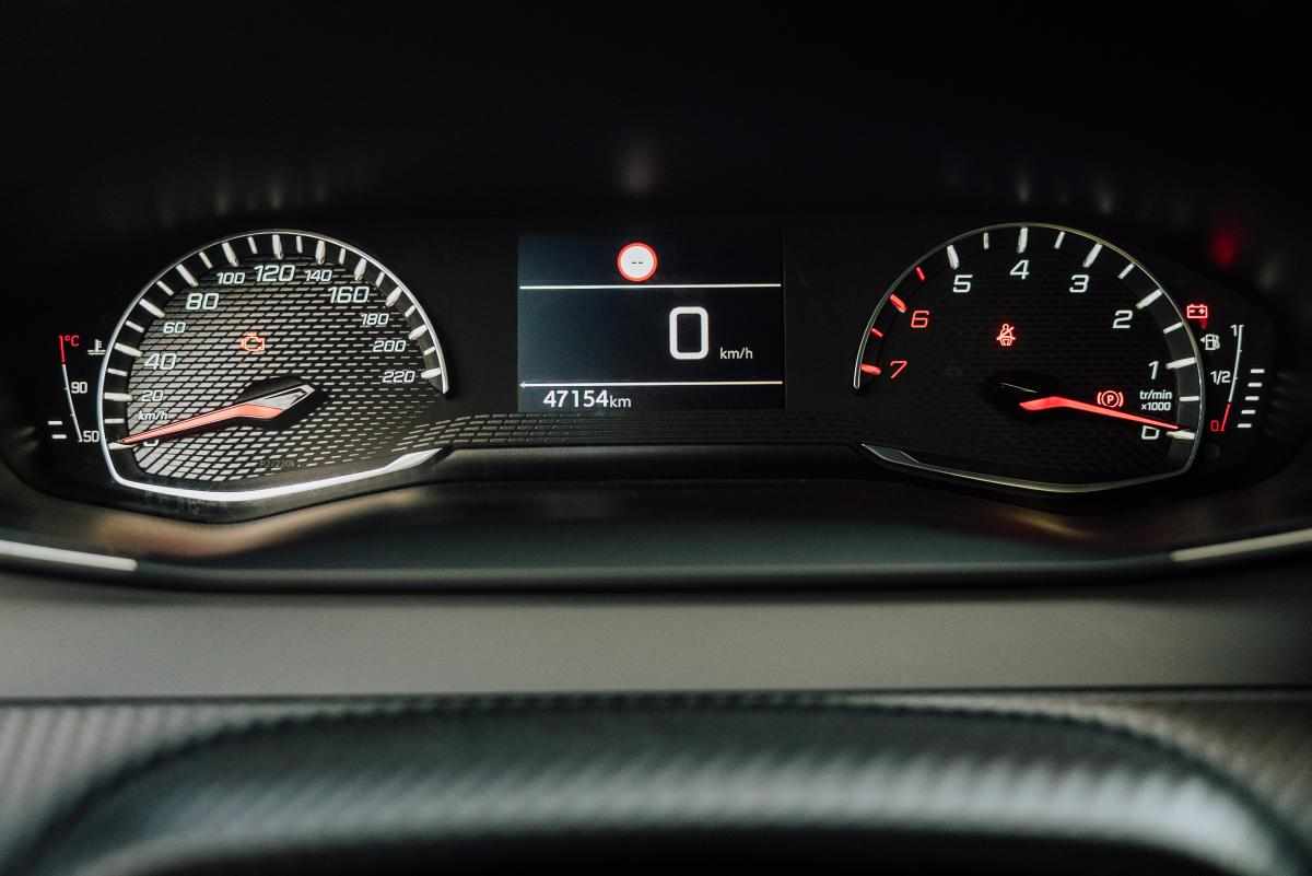 peugeot-208-1-2-puretech-2021-gasolina-1199cc