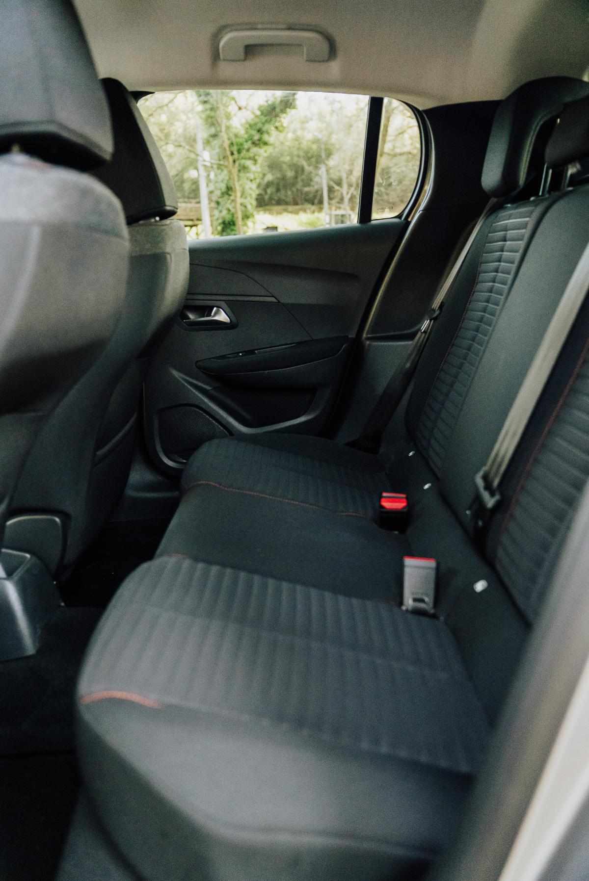 peugeot-208-1-2-puretech-2021-gasolina-1199cc