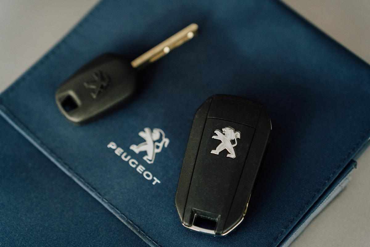 peugeot-208-1-2-puretech-2021-gasolina-1199cc