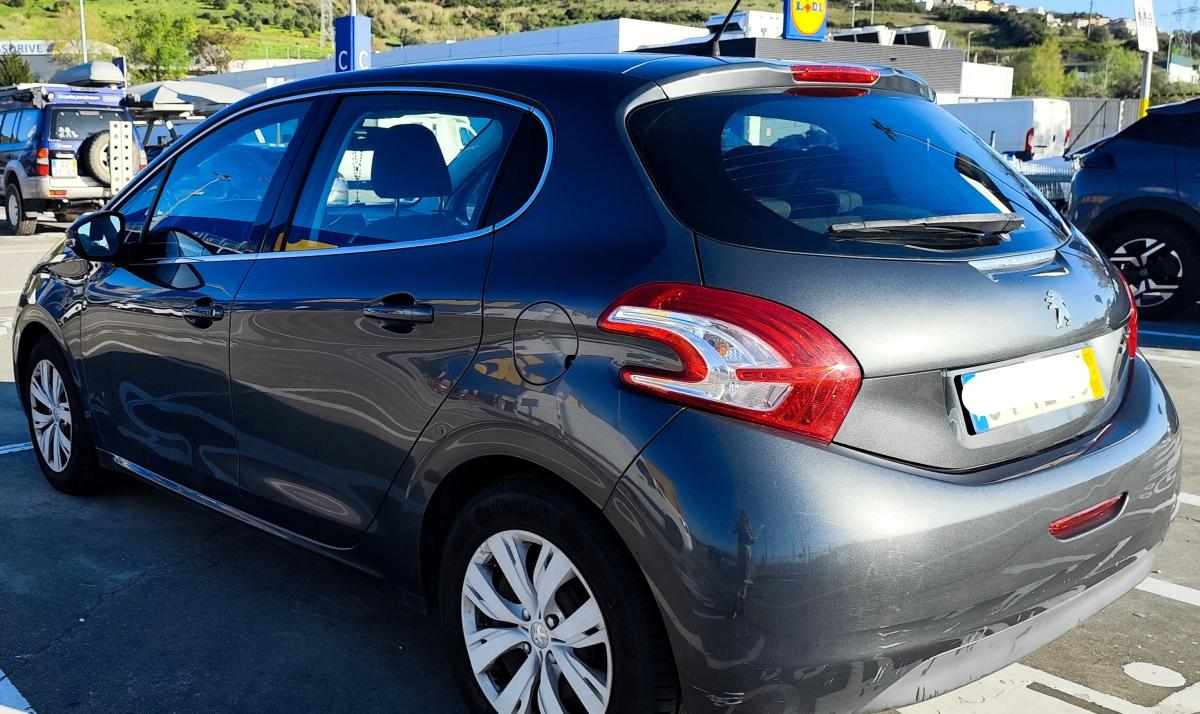 peugeot-208-1-6-e-hdi-2013-diesel-1560cc