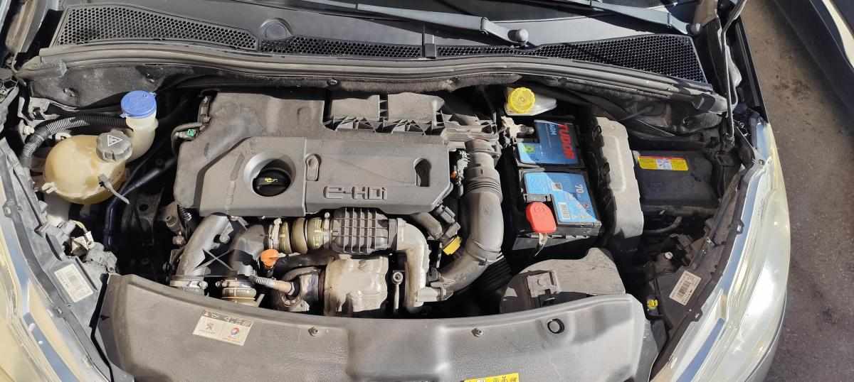 peugeot-208-1-6-e-hdi-2013-diesel-1560cc