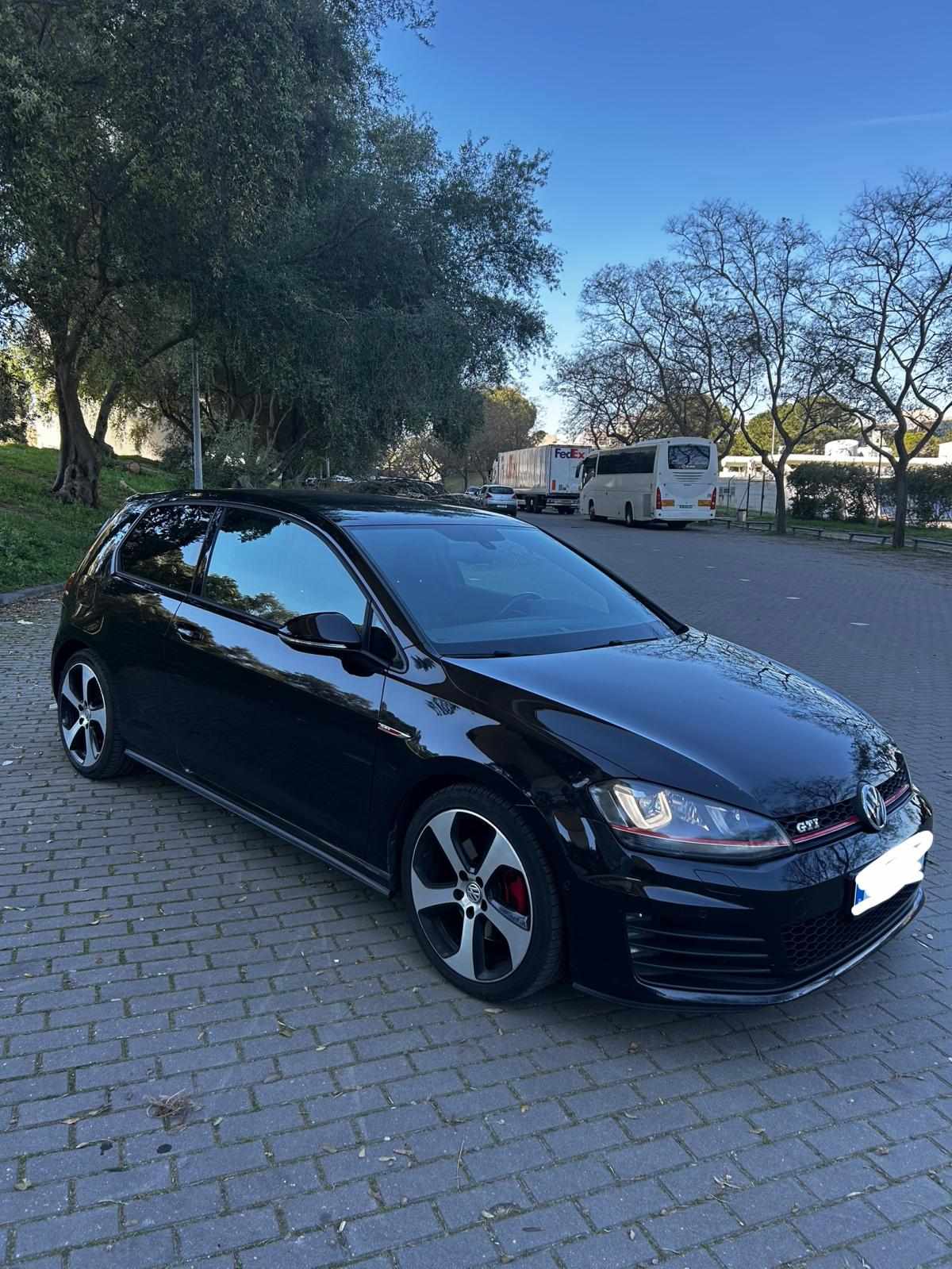 volkswagen-golf-gti-2-0-tsi-bluemotion-2013-gasolina-1984cc
